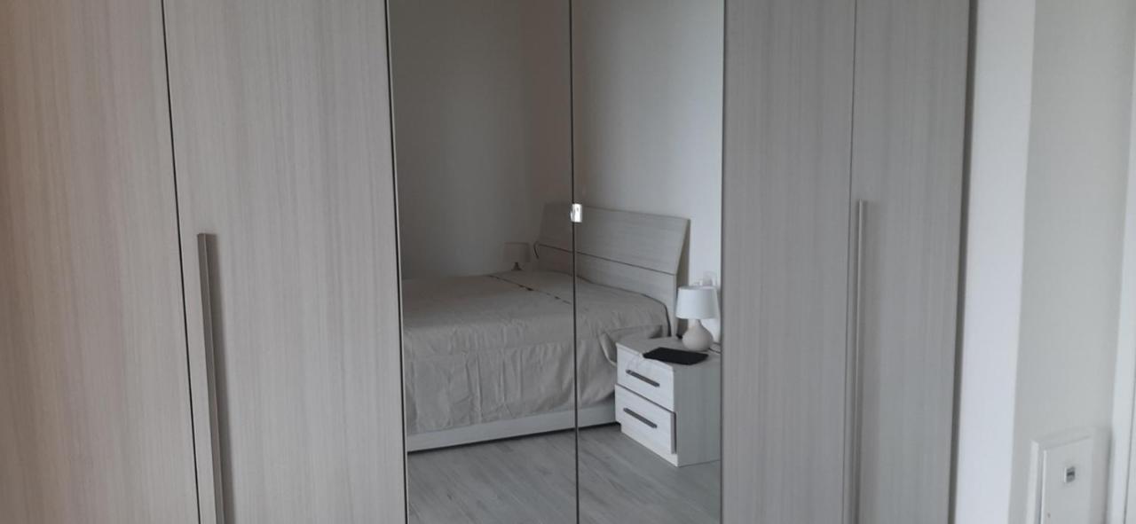 Il Nido Della Fenice บรูนาเต ภายนอก รูปภาพ